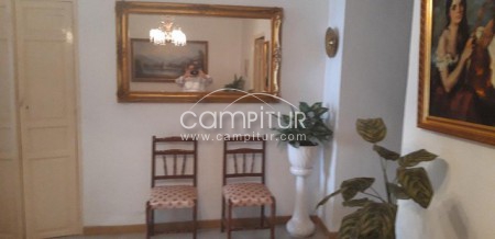Foto 2 de SE VENDE UN SALÓN BARATO