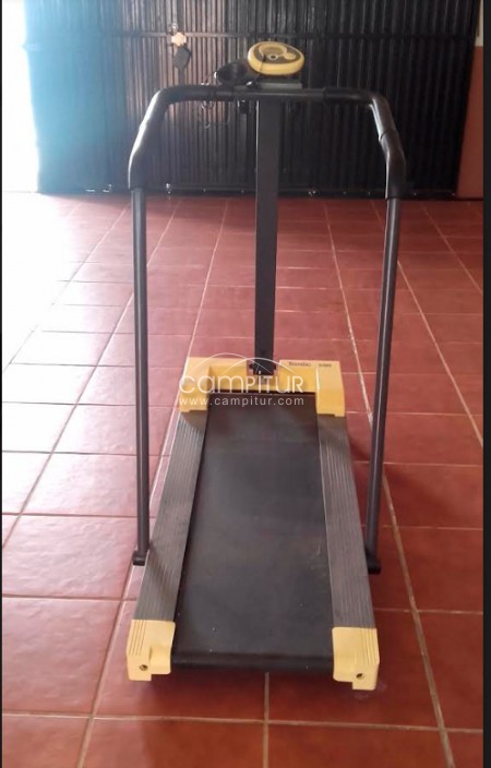 Bicicleta estática y cinta de andar