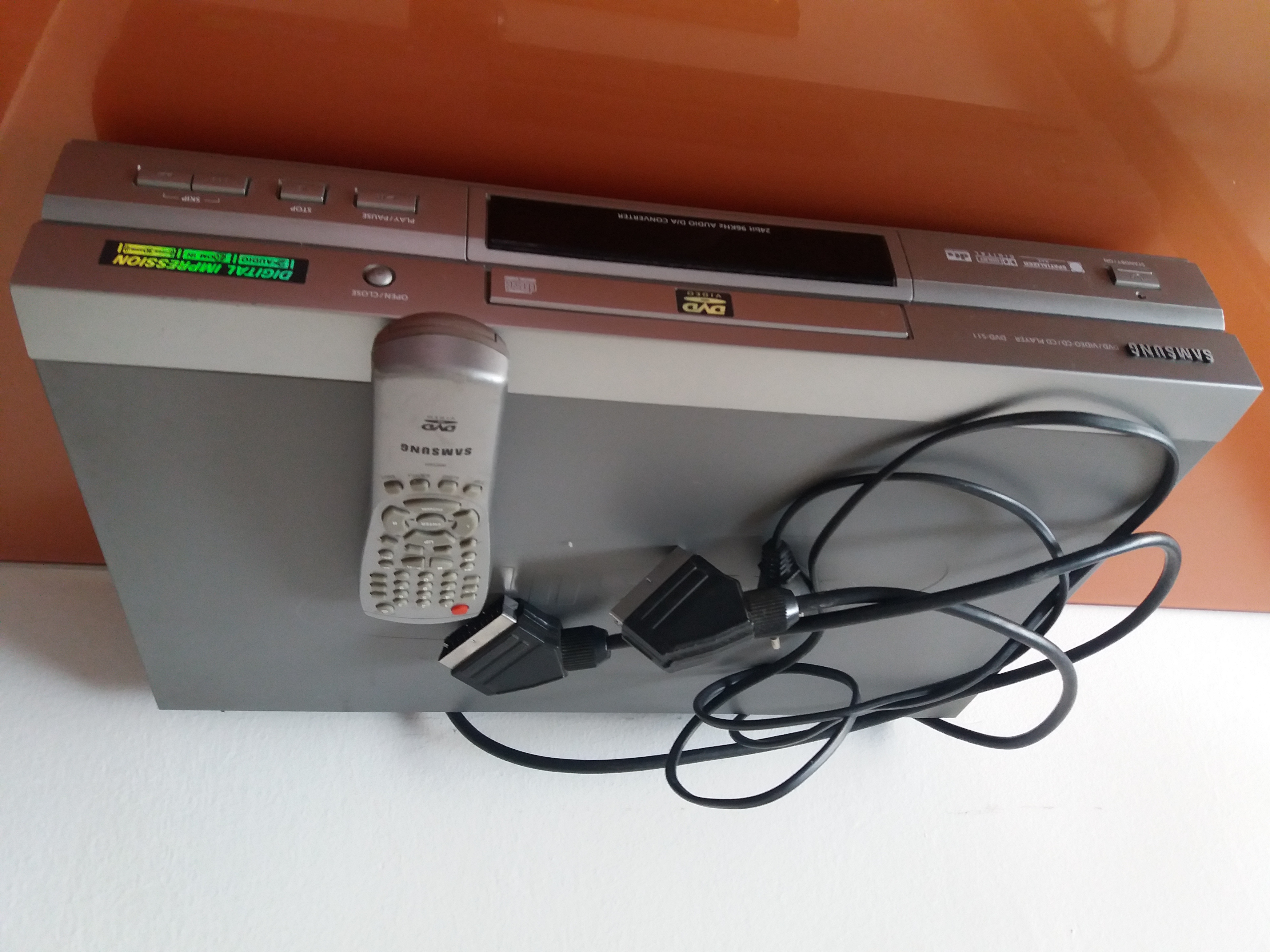 Se vende DVD MARCA SAMSUNG 