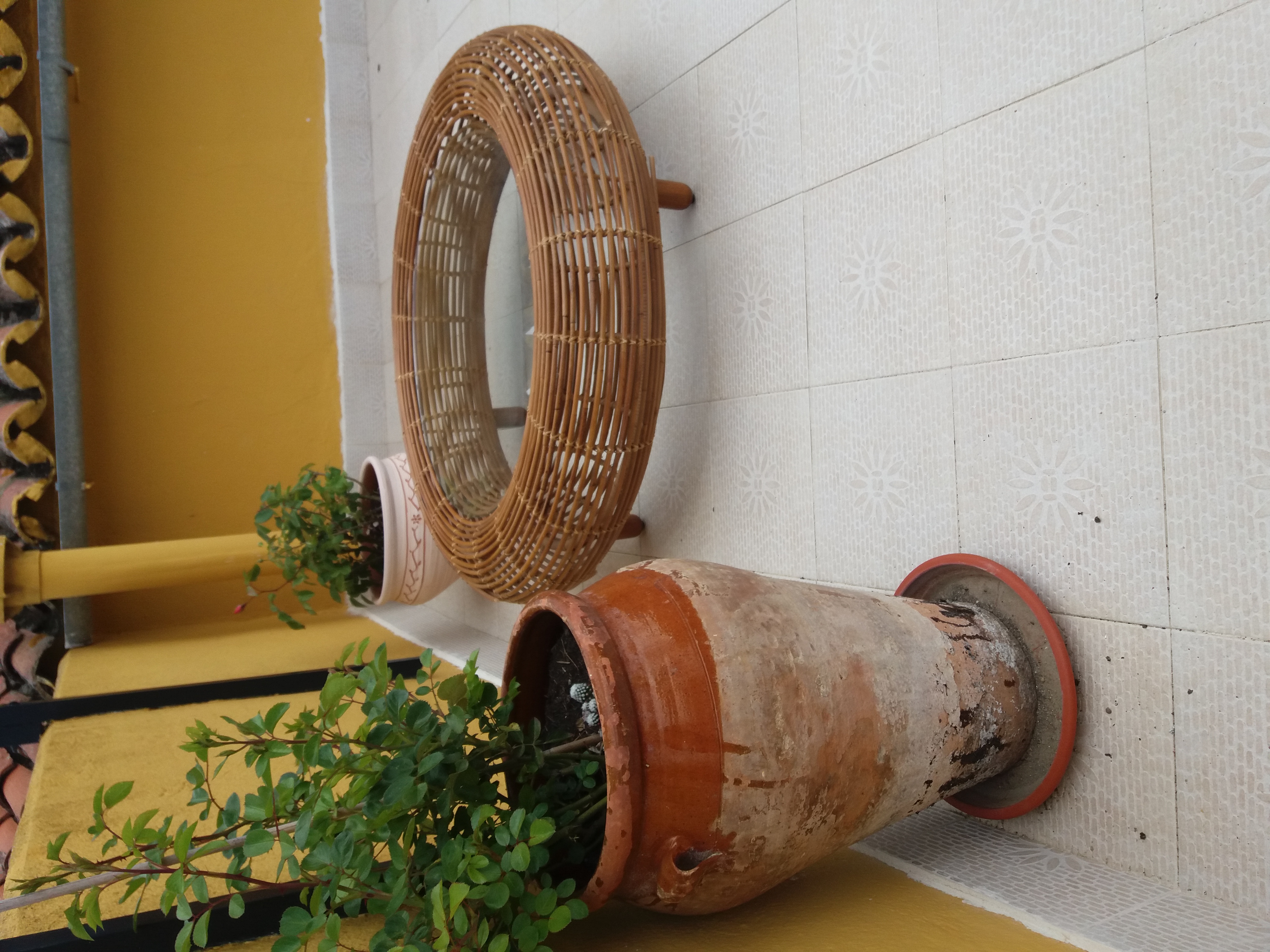 Venta de mesa de mimbre + cristal para exterior como interior 