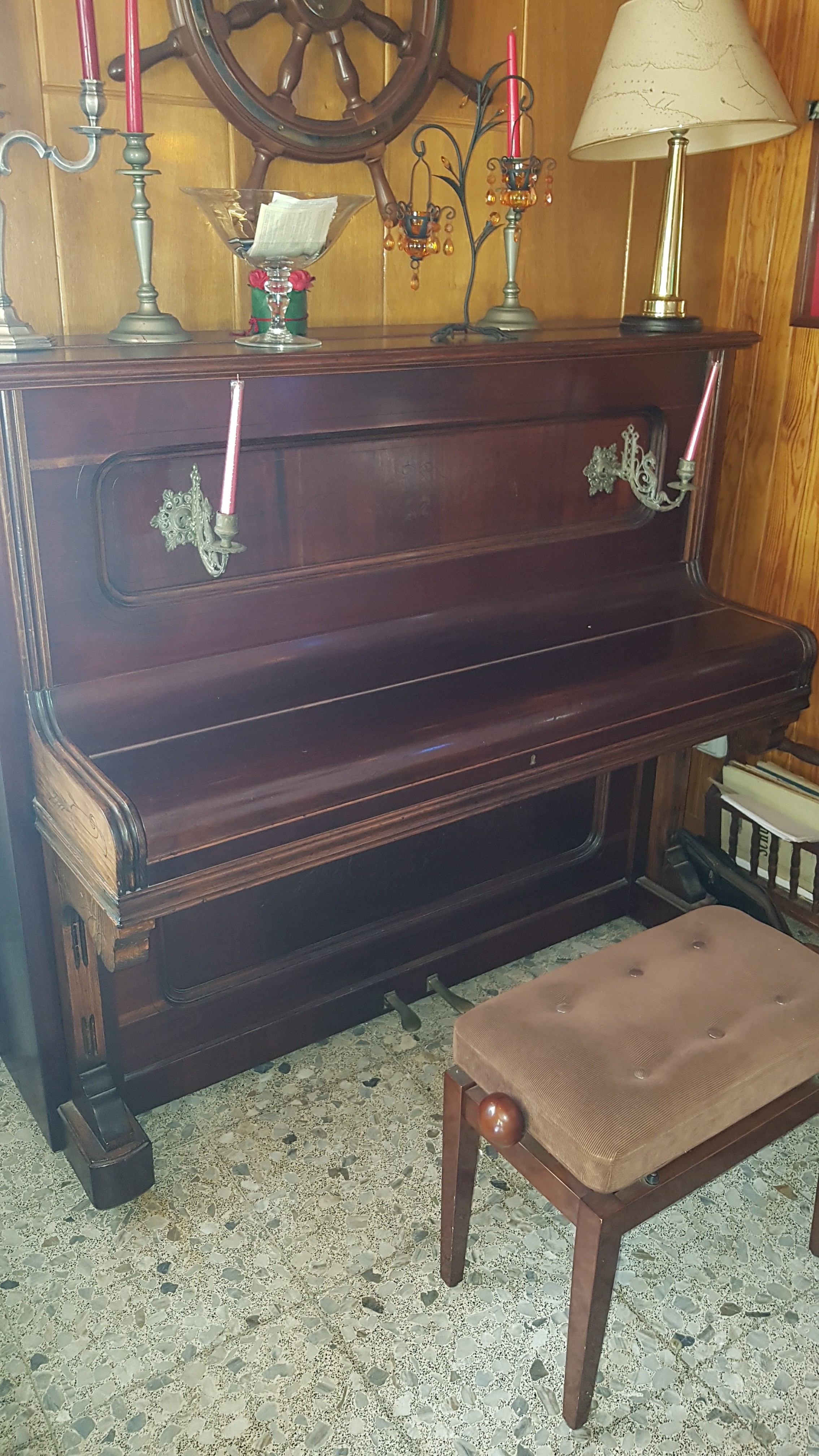 PIANO H. BERGER