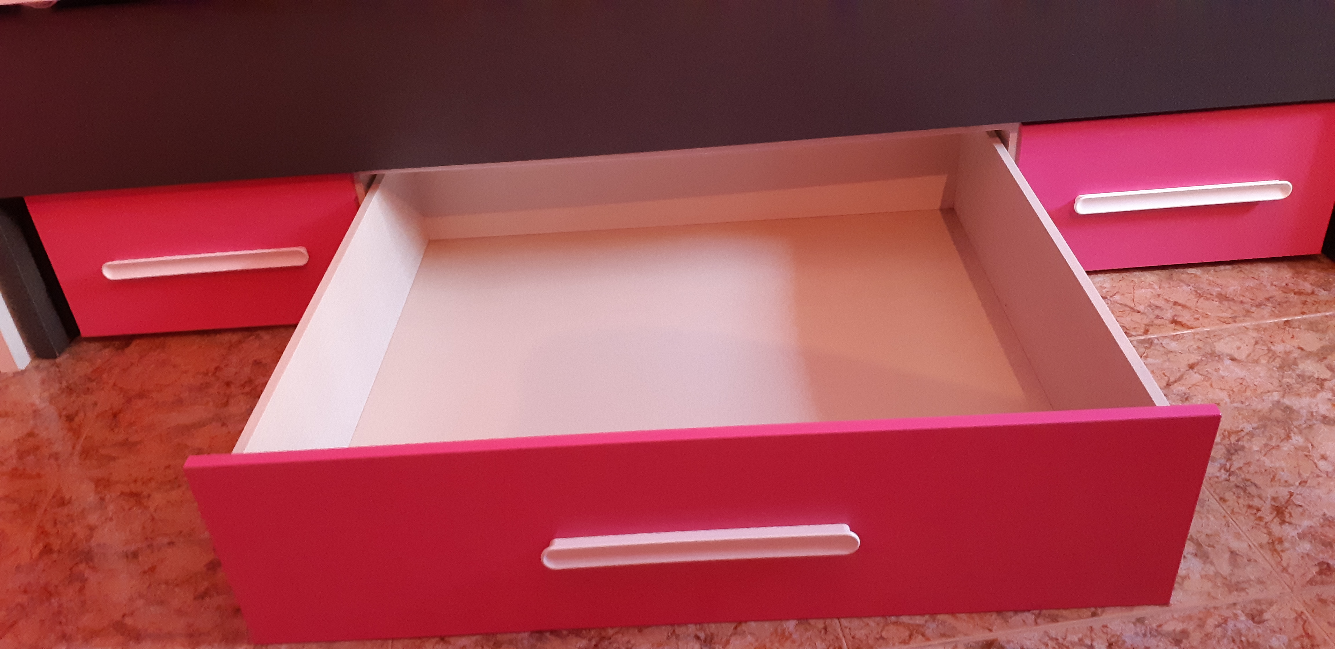 Foto 4 de SE VENDE CAMA NIDO DE NIÑA