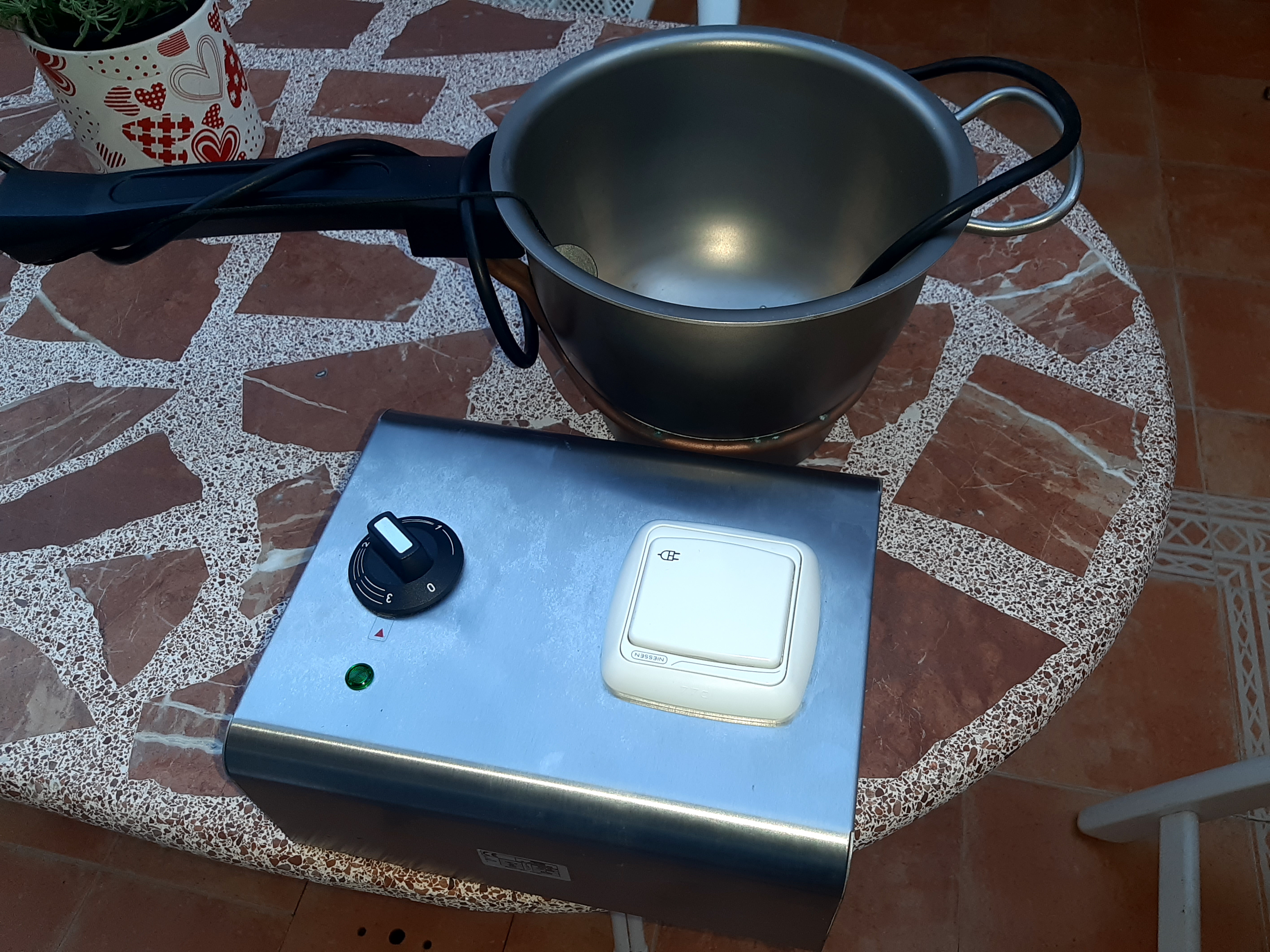 Foto 2 de SE VENDE CAZO ELÉCTRICO  DE REPOSTERÍA