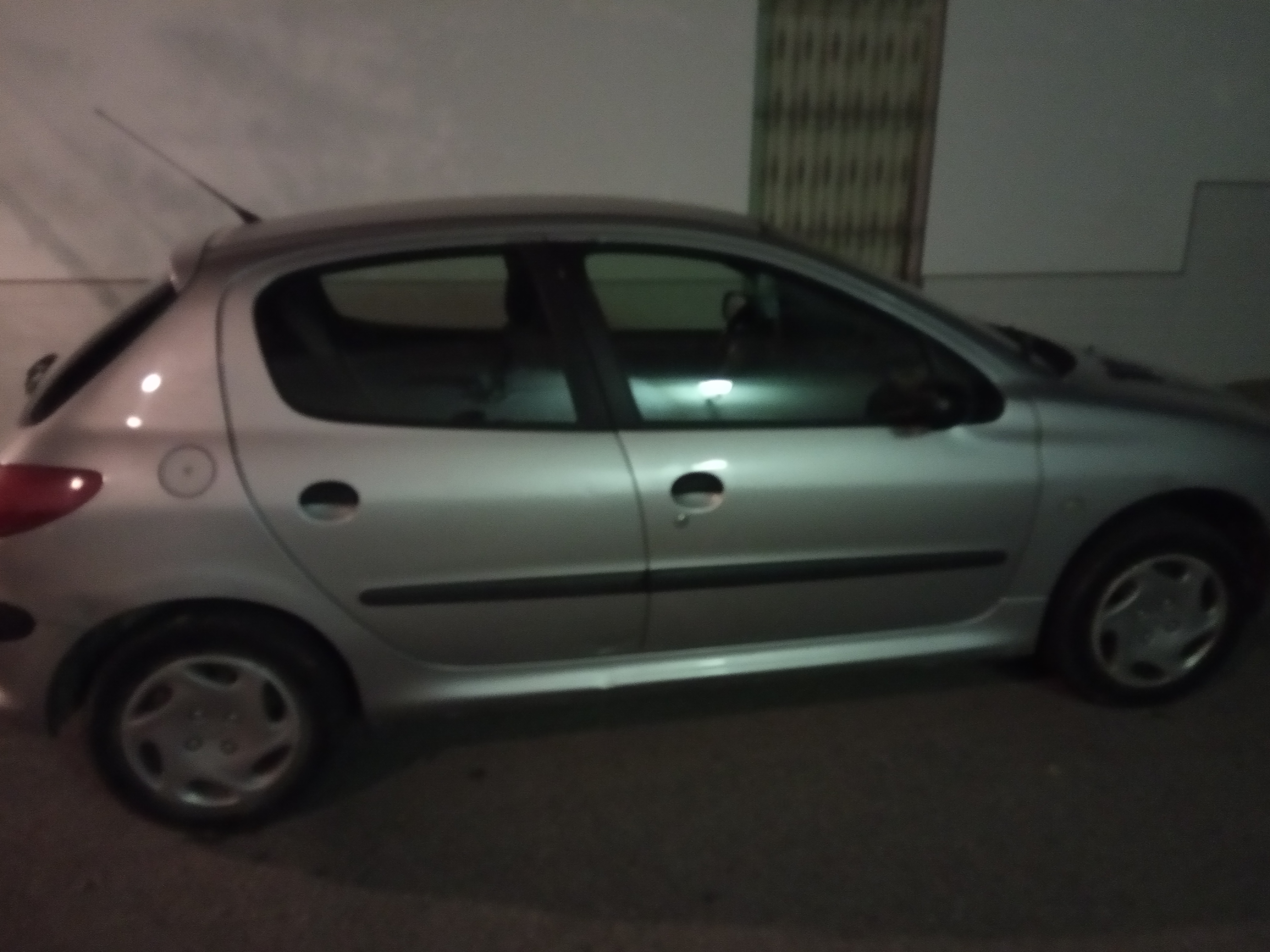 Se vende Peugeot 206