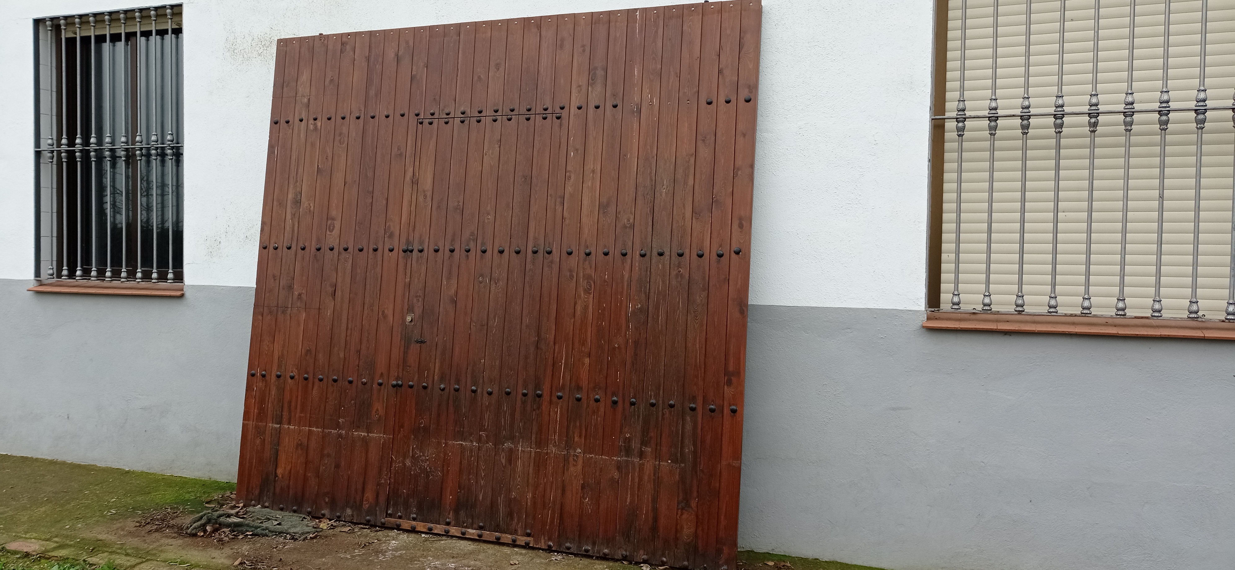 Se Vende Puerta grande de Madera 