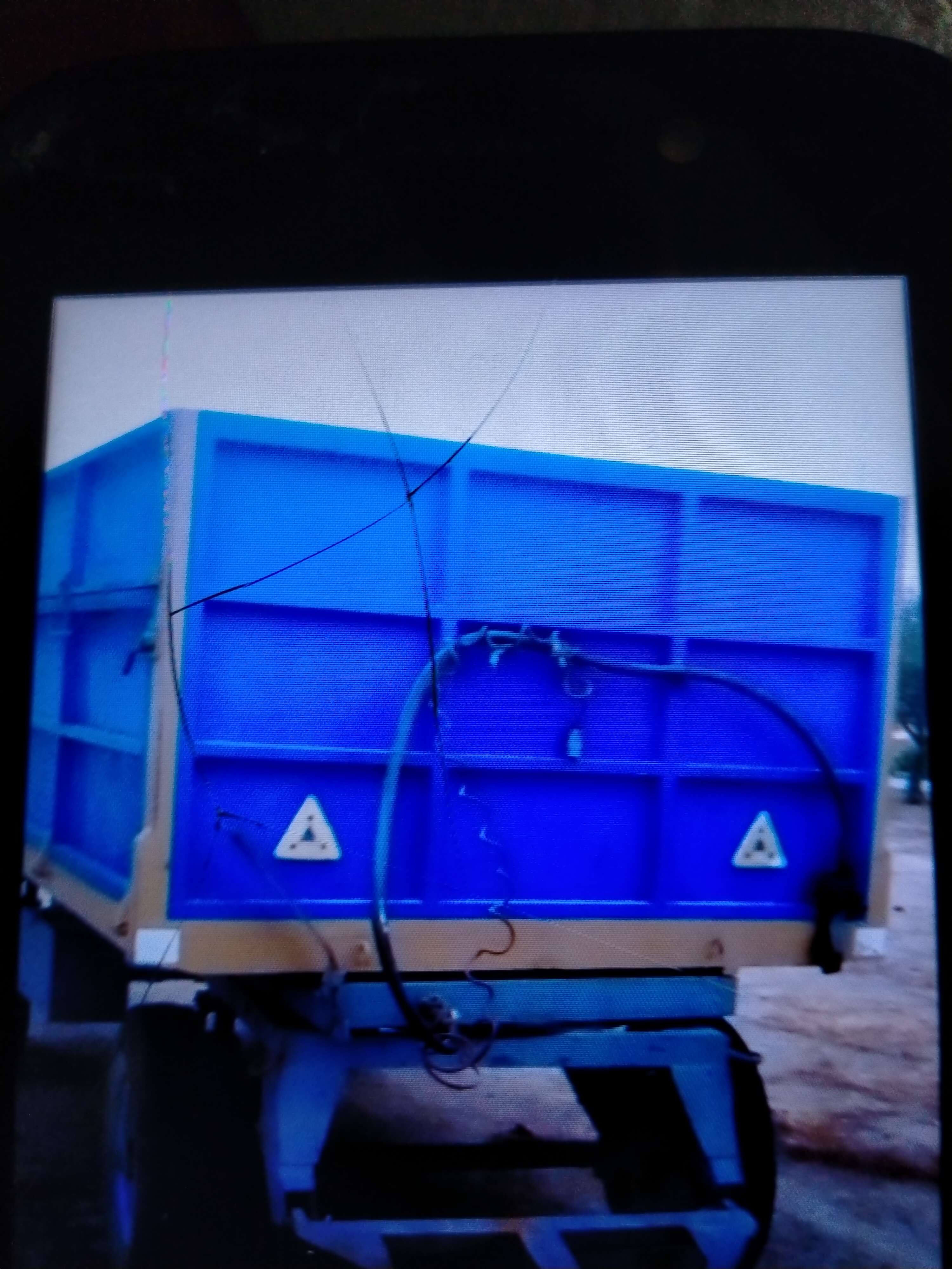 Foto 4 de Remolque de 5500kg basculante
