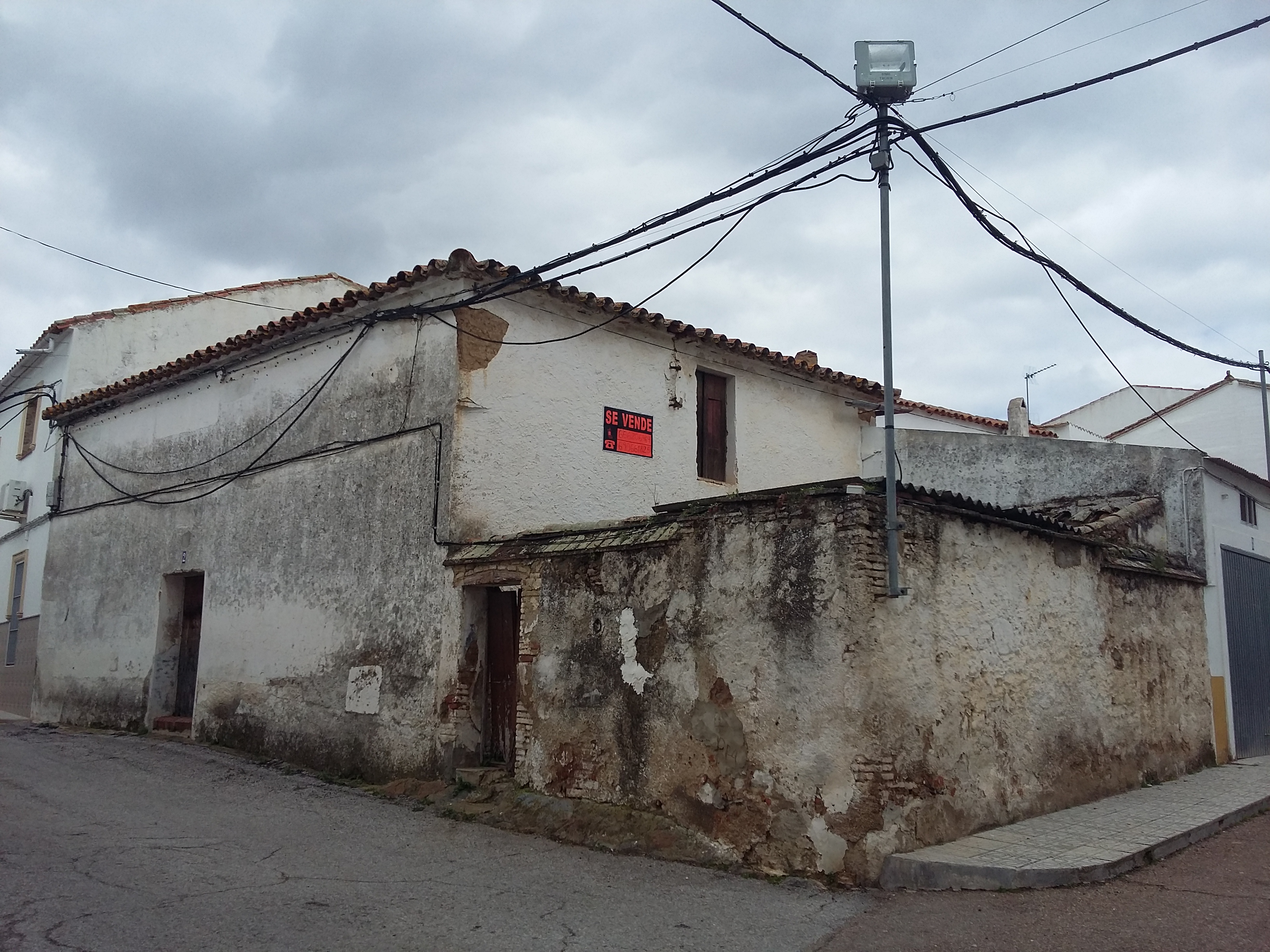 VENDO CASA CENTRICA