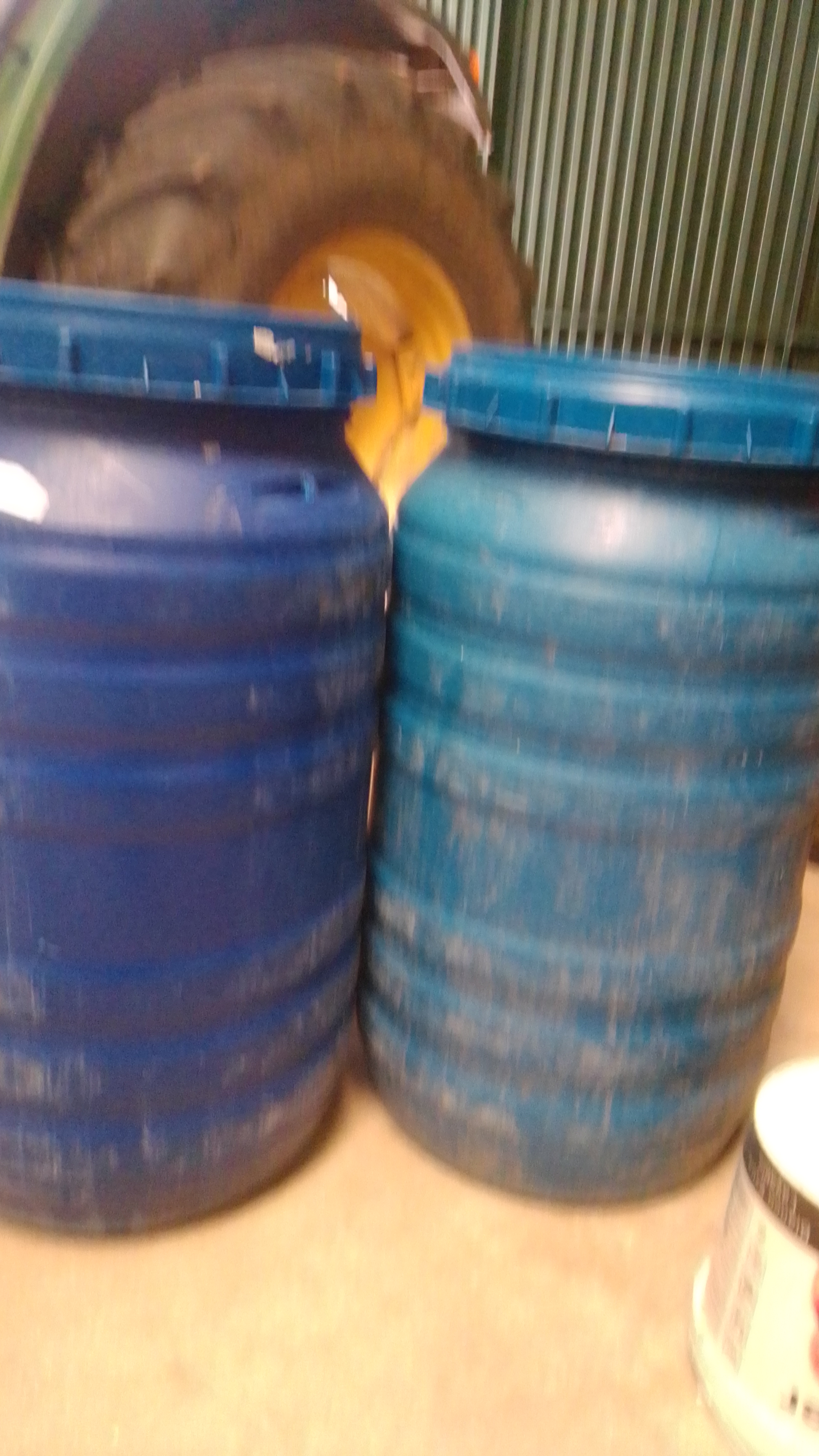 Bidones de 220 litros