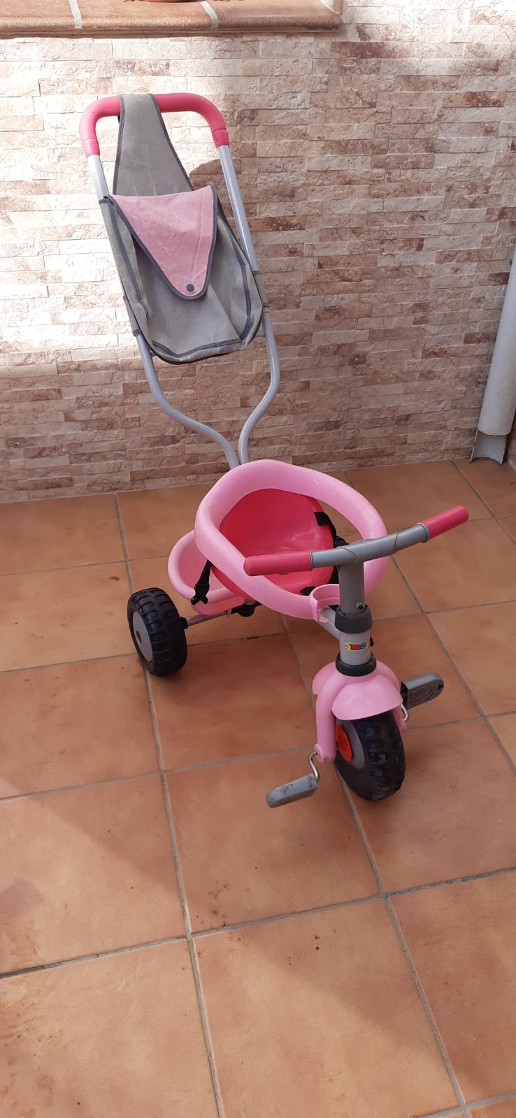 SE VENDE TRICICLO 