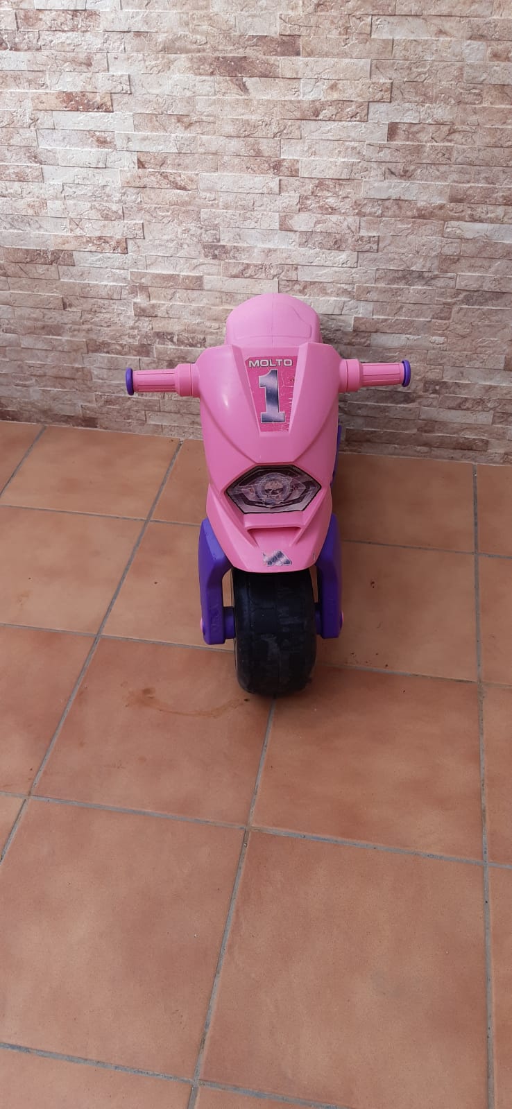 Foto 2 de SE VENDE MOTO ROSA