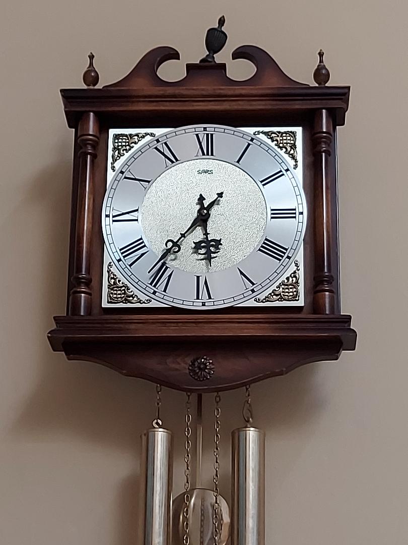 BONITO RELOJ DE PARED ANTIGUO
