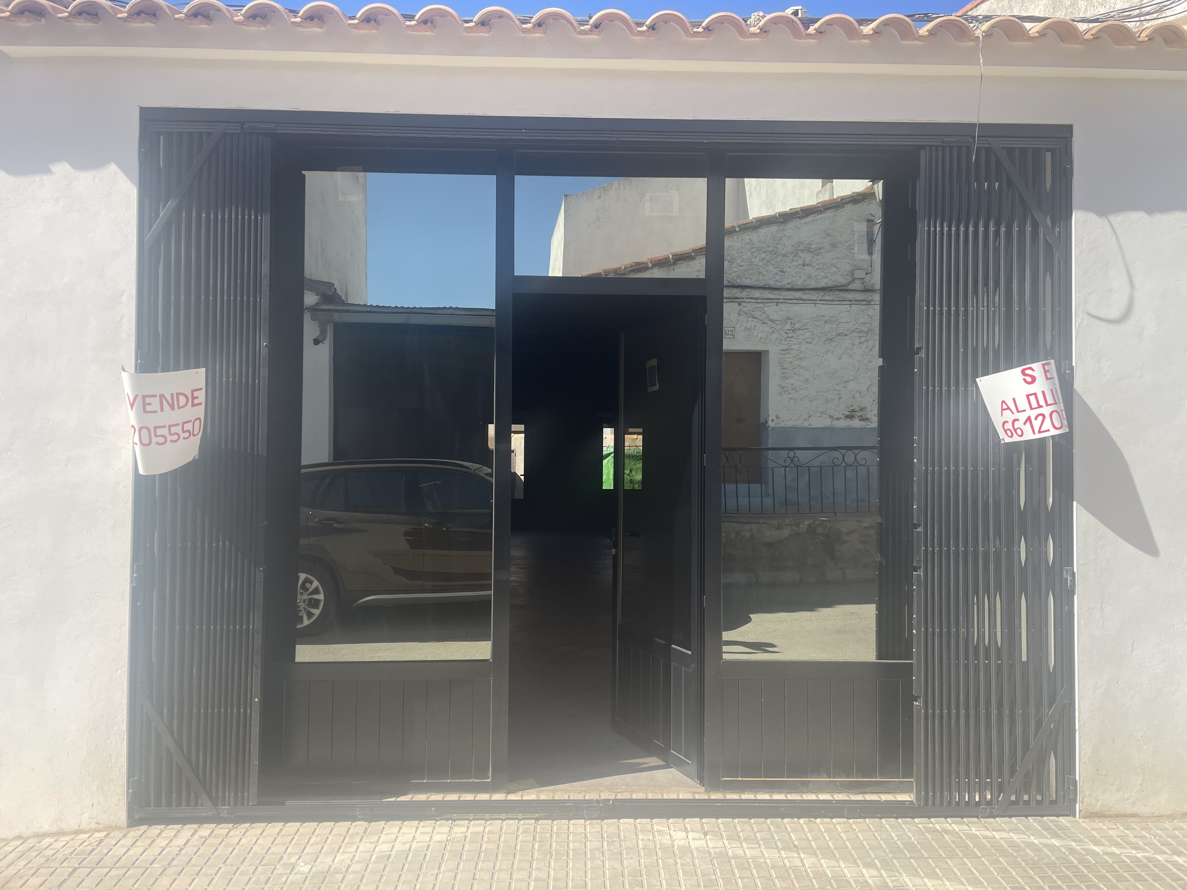 Foto 4 de Alquiler Local Comercial / Oficina
