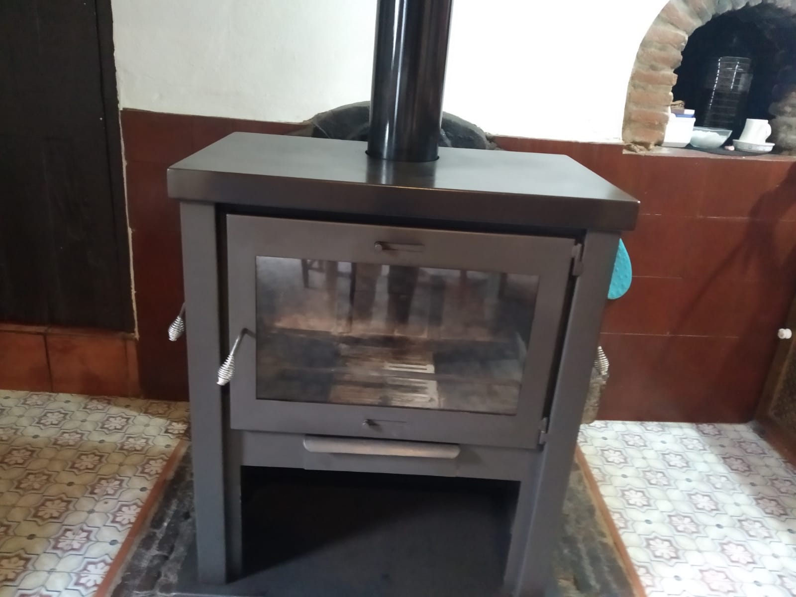 Foto 3 de Se vende estufa de leña