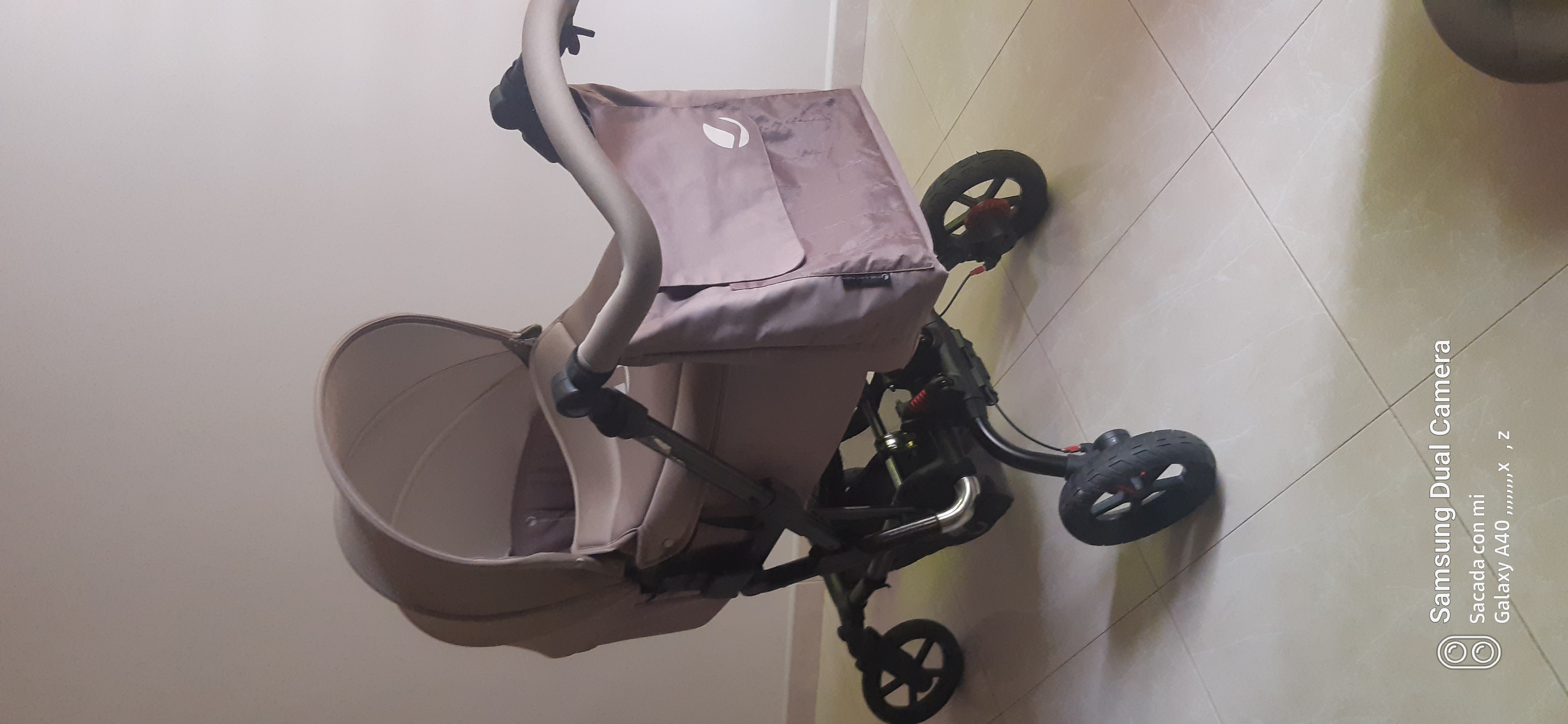 Foto 2 de Se vende carrito de bebé 
