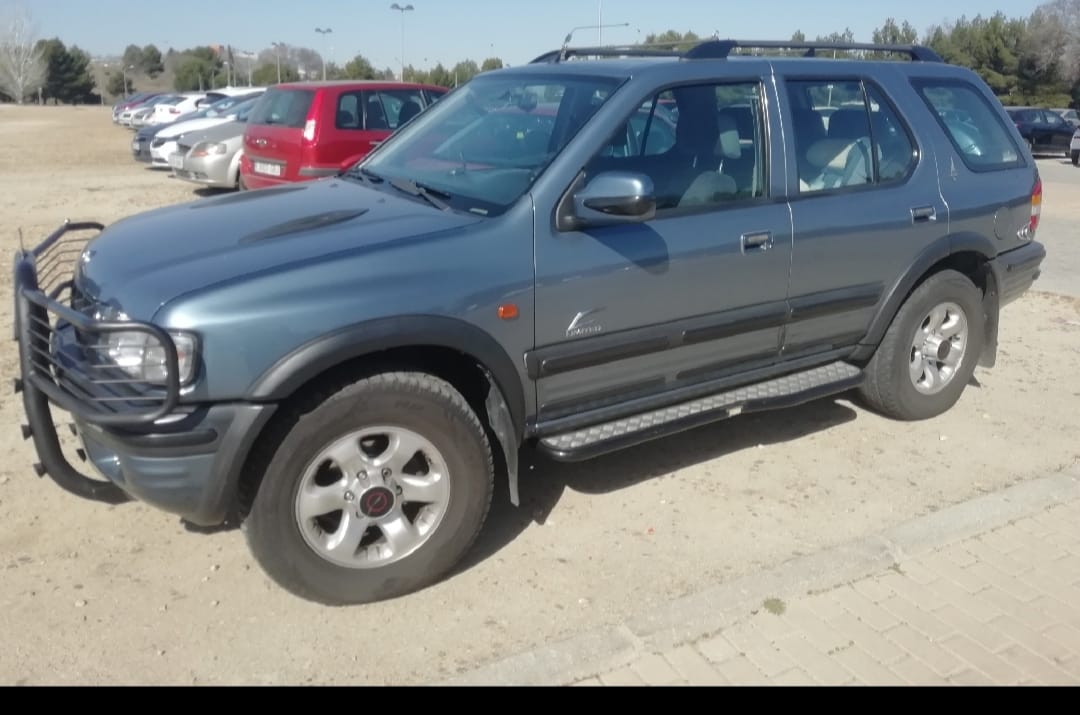 Se vende Opel frontera b 2.2 limité 5 puertas azul