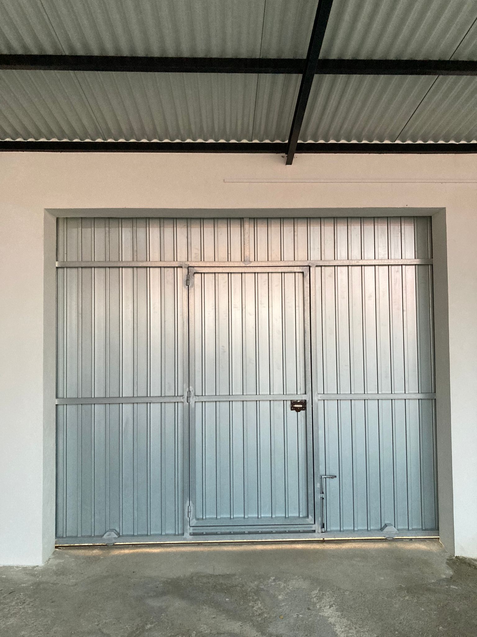 Foto 2 de Se vende puerta de cochera 