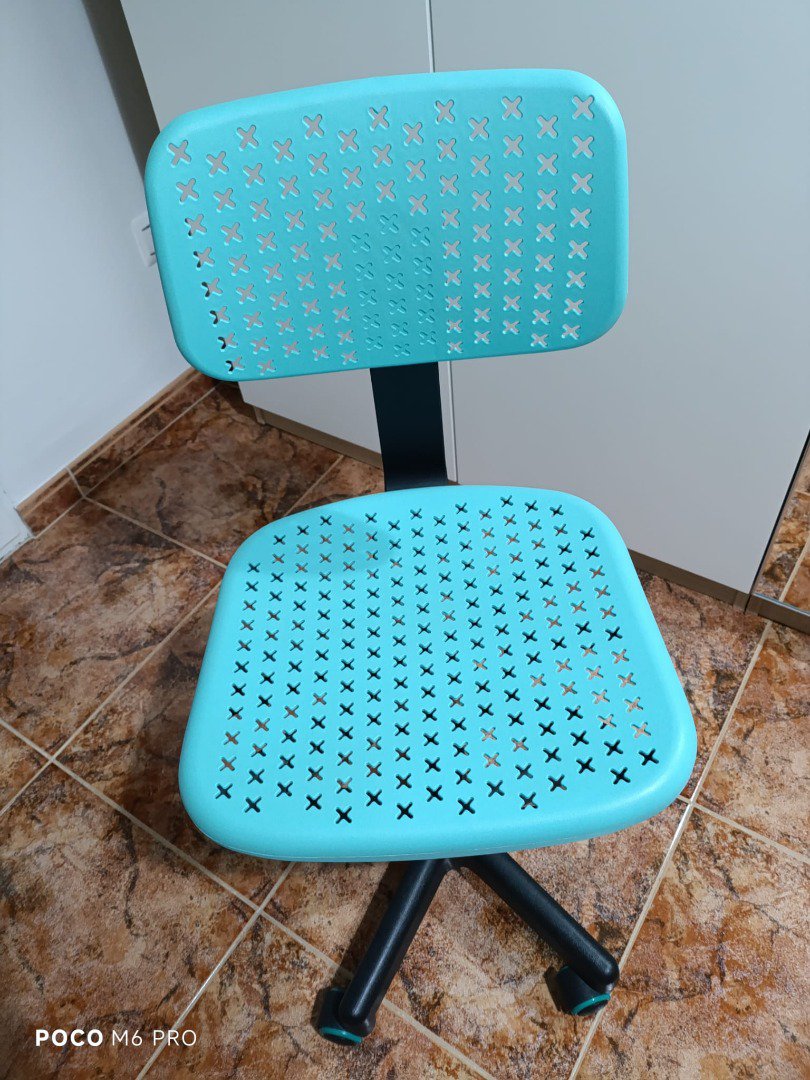 Foto 2 de Silla de escritorio en perfecto estado – 20€