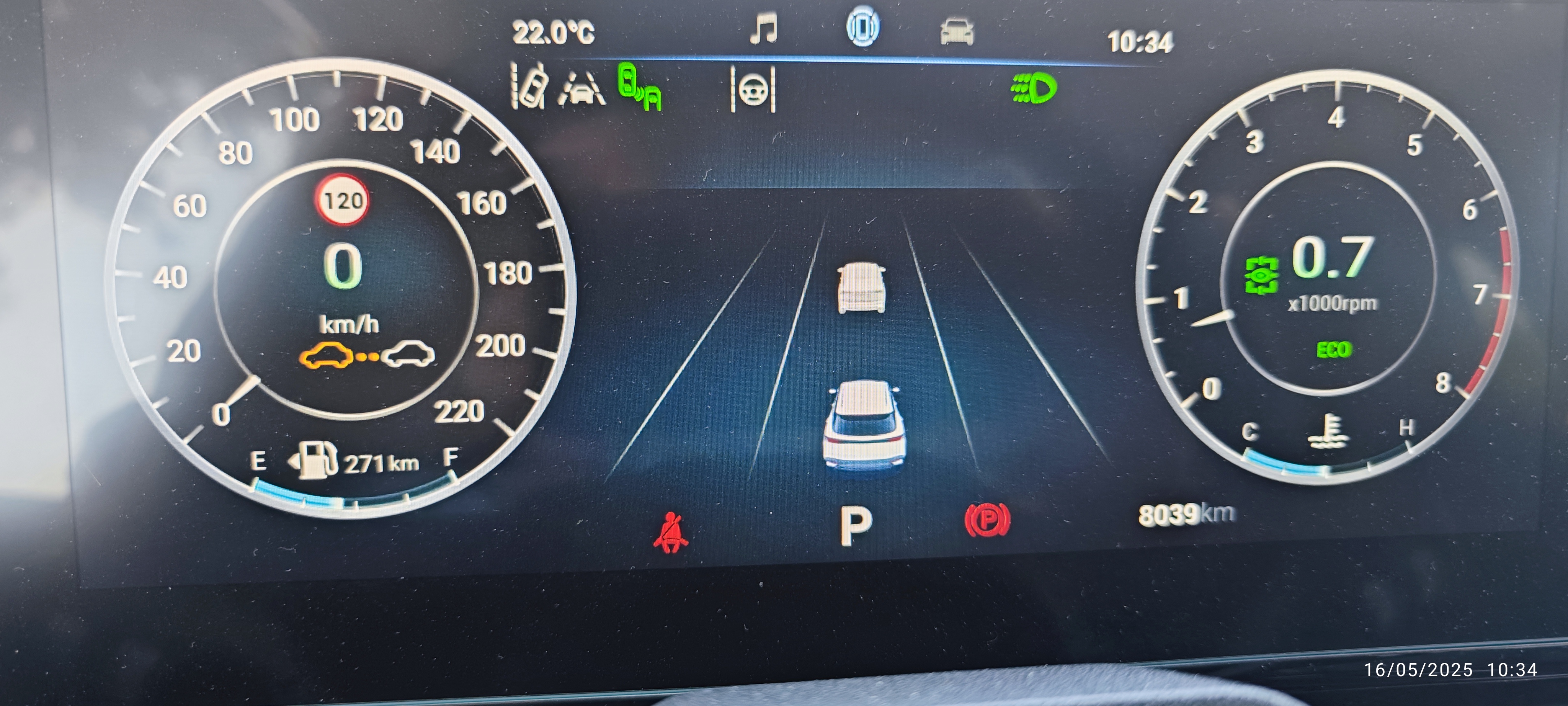 Foto 2 de Vendo Omoda  de 185 CV Premiun con 9.000 km de Junio 2024