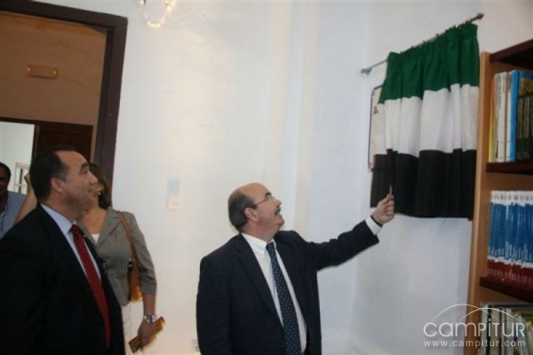 Inaugurada la Biblioteca Municipal Arturo Gazul de Llerena