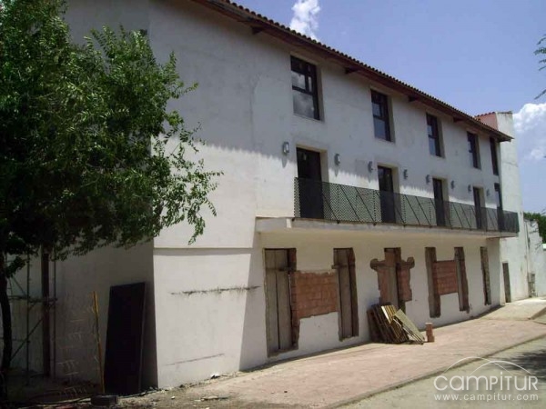 Las obras del hotel de Villanueva del Rey están en el 80% de su ejecución 