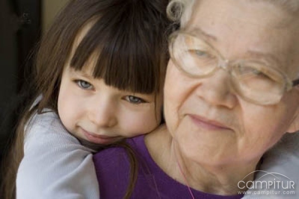 Gran aceptación del Programa Abuelas Cuidadoras desarrollado en Cazalla de la Sierra 