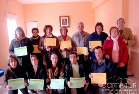 Entregado los Diplomas de los Cursos de la Universidad Popular 