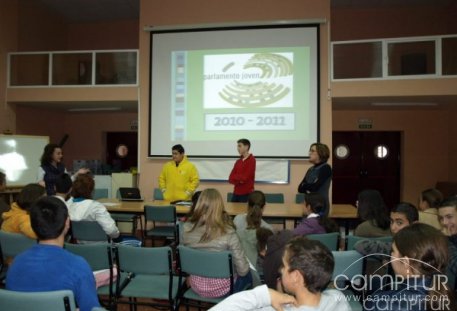 Presentado el Programa Parlamento Joven 2010-2011 en los centros escolares de Constantina 