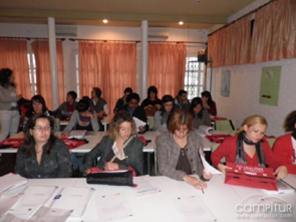 Clausurada la acción formativa “Monográfico Geriatría”, desarrollada en Ahillones 