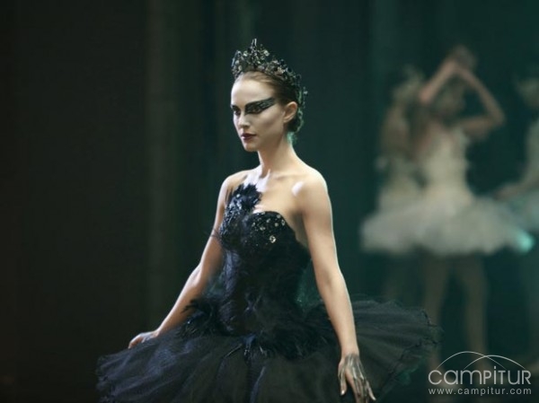 Cazalla de la Sierra vistió a las protagonistas de “Cisne Negro” 