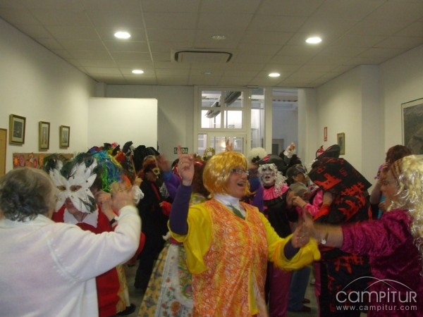 Los mayores de Constantina disfrutan de las actividades de su Centro de Día 
