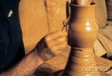 La Diputación de Badajoz pone en marcha un Plan de Formación para los artesanos de la provincia 