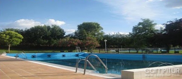Cursos de natación y apertura de la piscina en Cazalla de la Sierra 