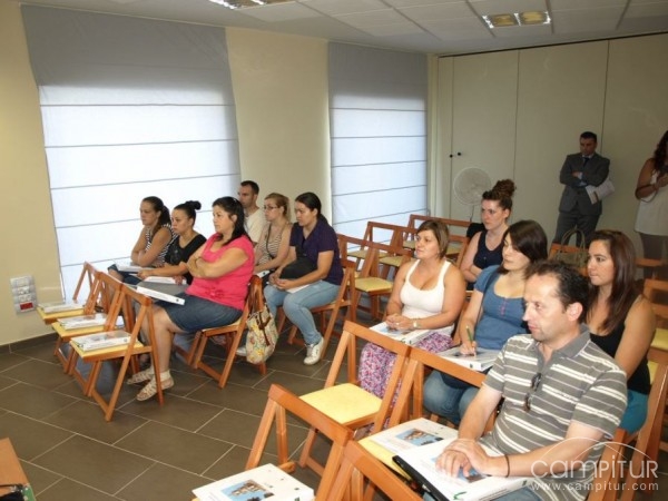 Inaugurado un Curso de Formación Sociosanitaria para Personas Dependientes en Instituciones en Constantina 