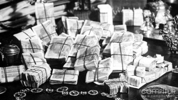 La ama de casa falsificadora de billetes  