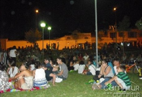 Gran participación en la actividad “Noche de luna y cine” 