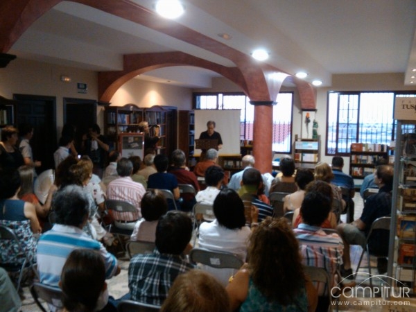 El Ojo de Alejandría, presenta su primer libro como Editorial