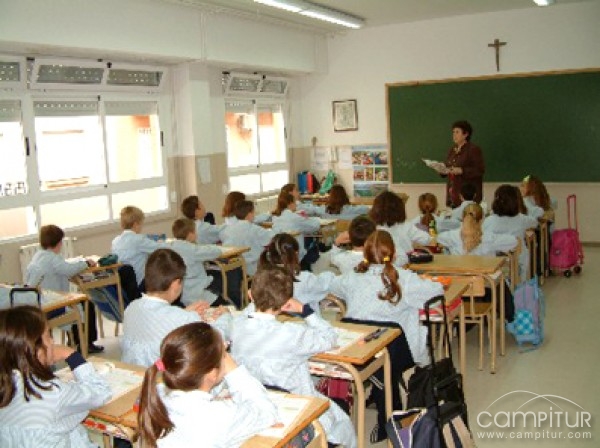 Unos 180.000 alumnos extremeños comienzan hoy las clases 