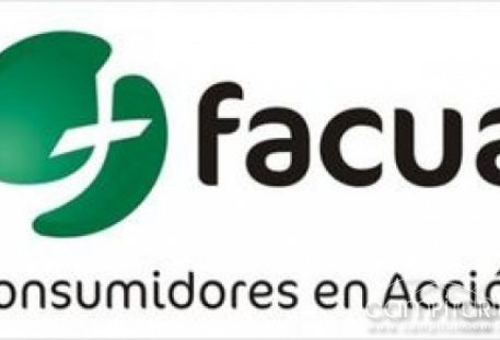 Charla informativa de FACUA en Guadalcanal  