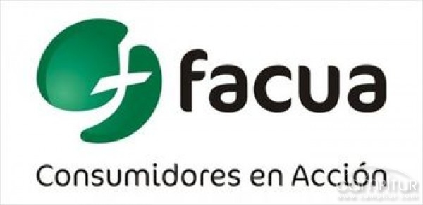 Charla informativa de FACUA en Guadalcanal  