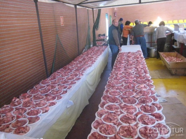 Más de 500 personas se daban cita en la V Matanza Popular de Peraleda del Zaucejo 