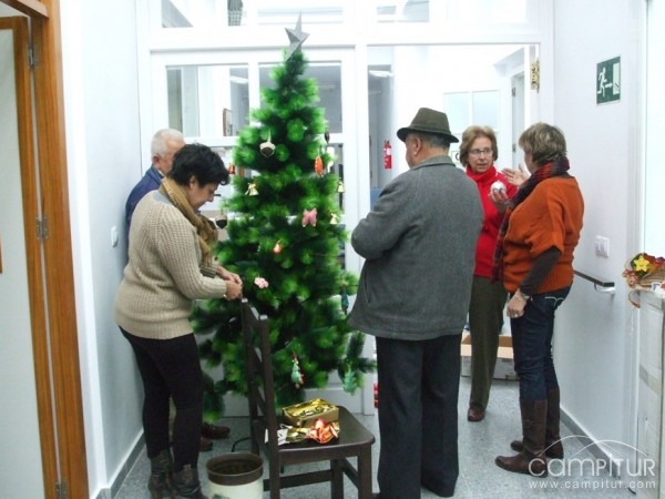 El Centro de Día de Constantina reluce por Navidad 