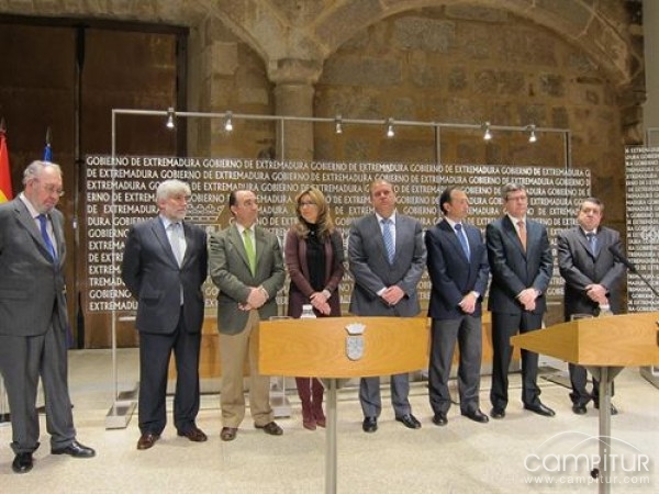 Un convenio beneficiará a 8.000 parados extremeños de larga duración