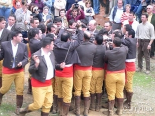 Obejo danzó con sus espadas 