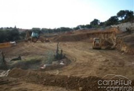 Comienza la 1ª fase de la construcción de la pista polideportiva cubierta en Villaharta 