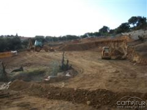 Comienza la 1ª fase de la construcción de la pista polideportiva cubierta en Villaharta 