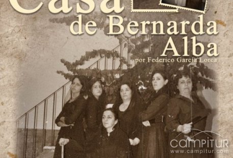 La Caja de Cartón representa “La casa de Bernarda Alba” en Llerena 