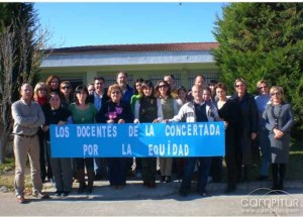 Adecex pide que se acabe con la “doble discriminación” a docentes de centros concertados de atención a personas con discapacidad