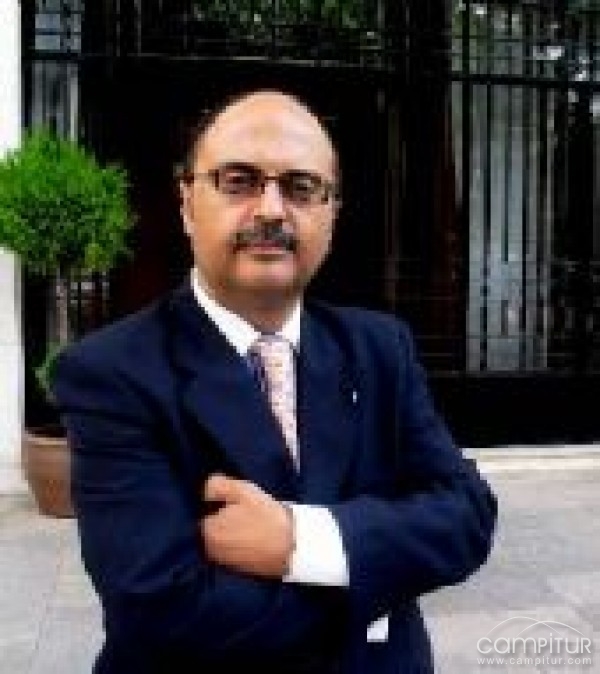 Pedro Hidalgo continuará siendo presidente del Colegio de Médicos de Badajoz 