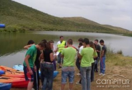 Campoven consigue reunir a un gran número de jóvenes en Llera 