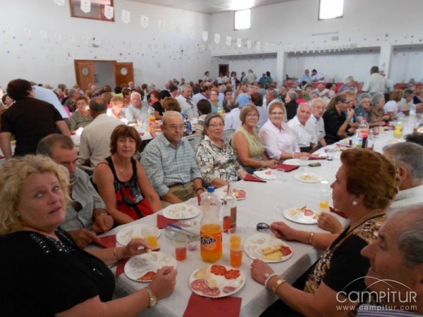 Los Mayores de Campillo, Maguilla, Peraleda y Retamal, participan en una convivencia 